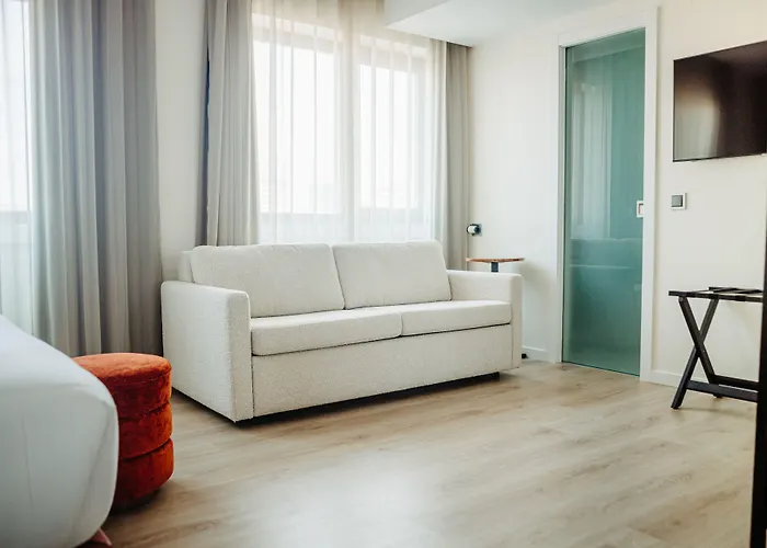 Next Level Premium 3*